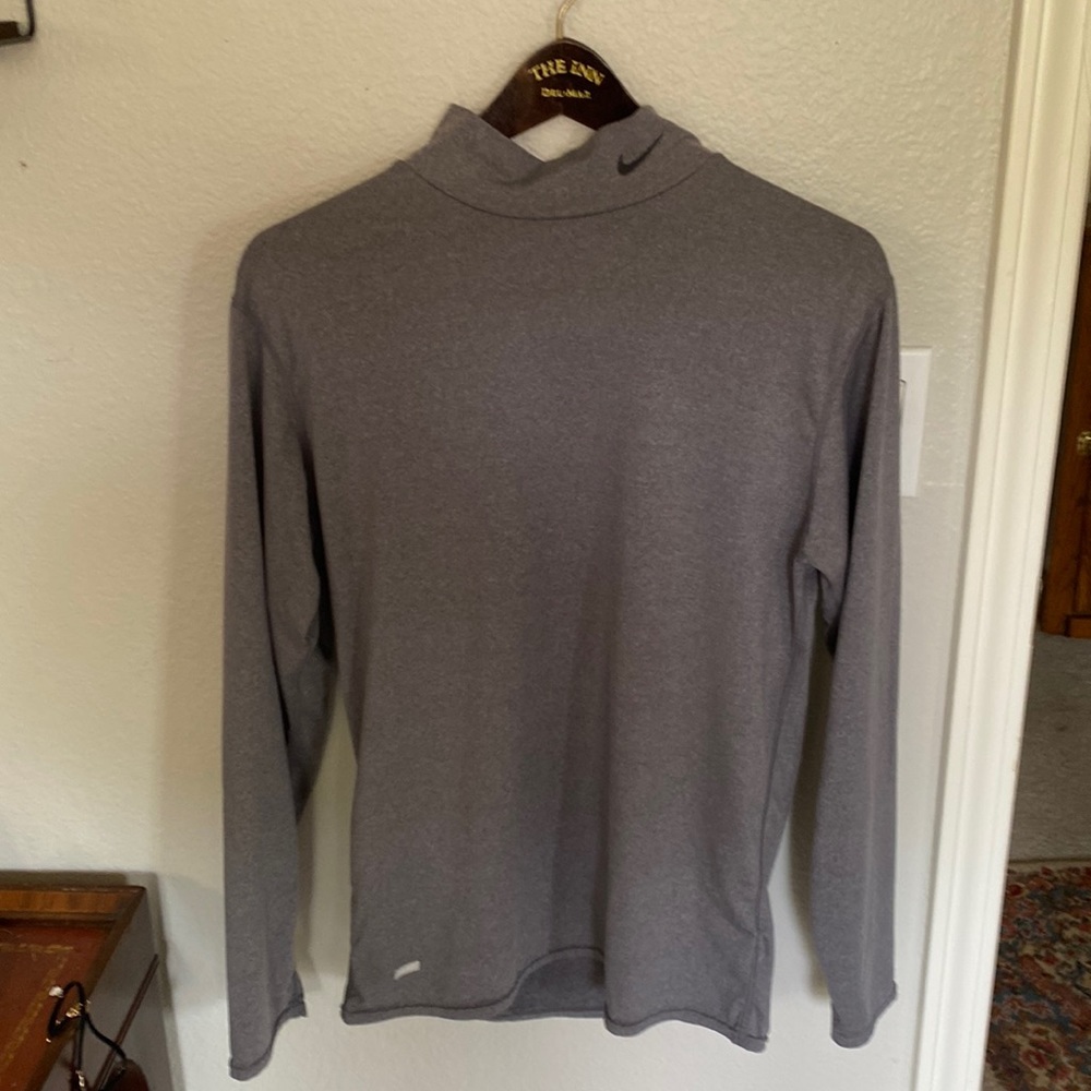Nike Long Sleeve Tee ✔️